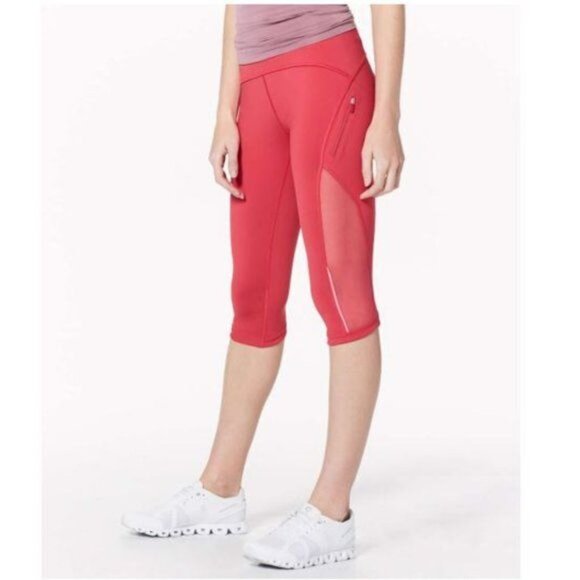 Lululemon Sun Runner Crop in Fuchsia Pink - 2 - Picture 2 of 11